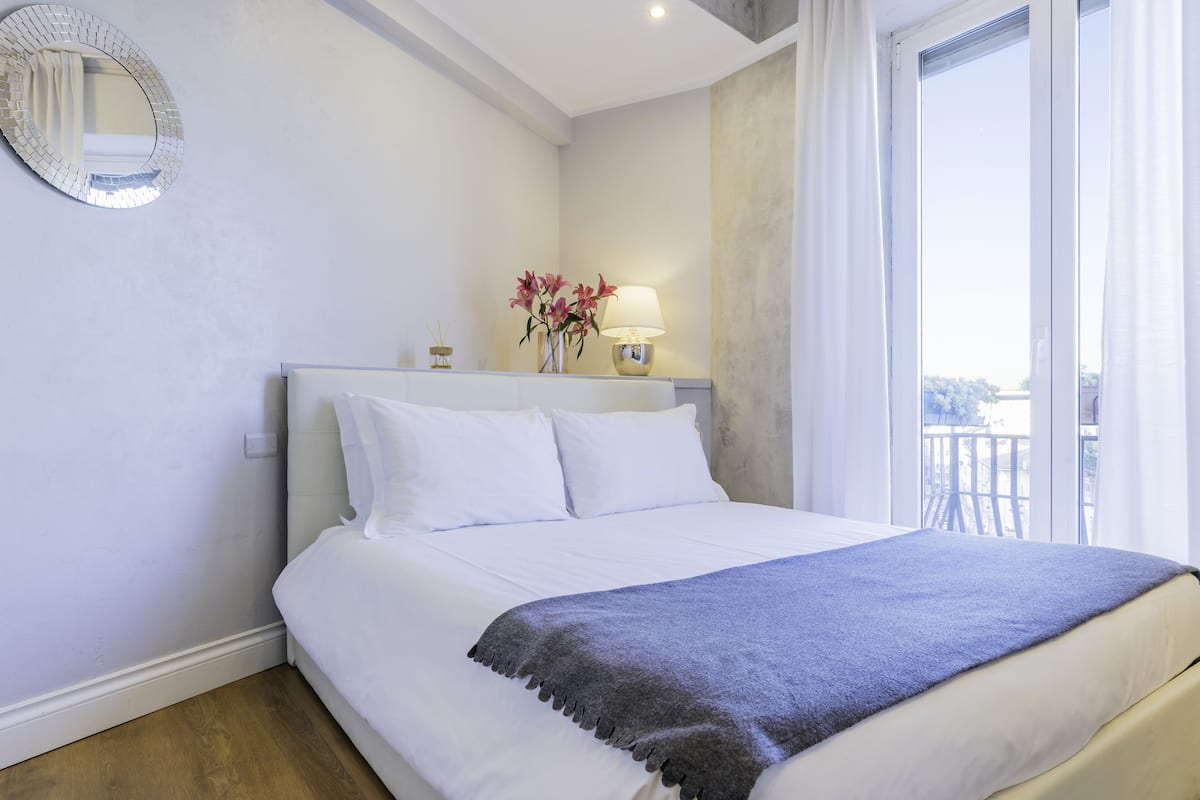 Appartement, 2 chambres (Address Via Plinio 24) | 1 chambre, literie de qualité supérieure, couette en duvet d'oie