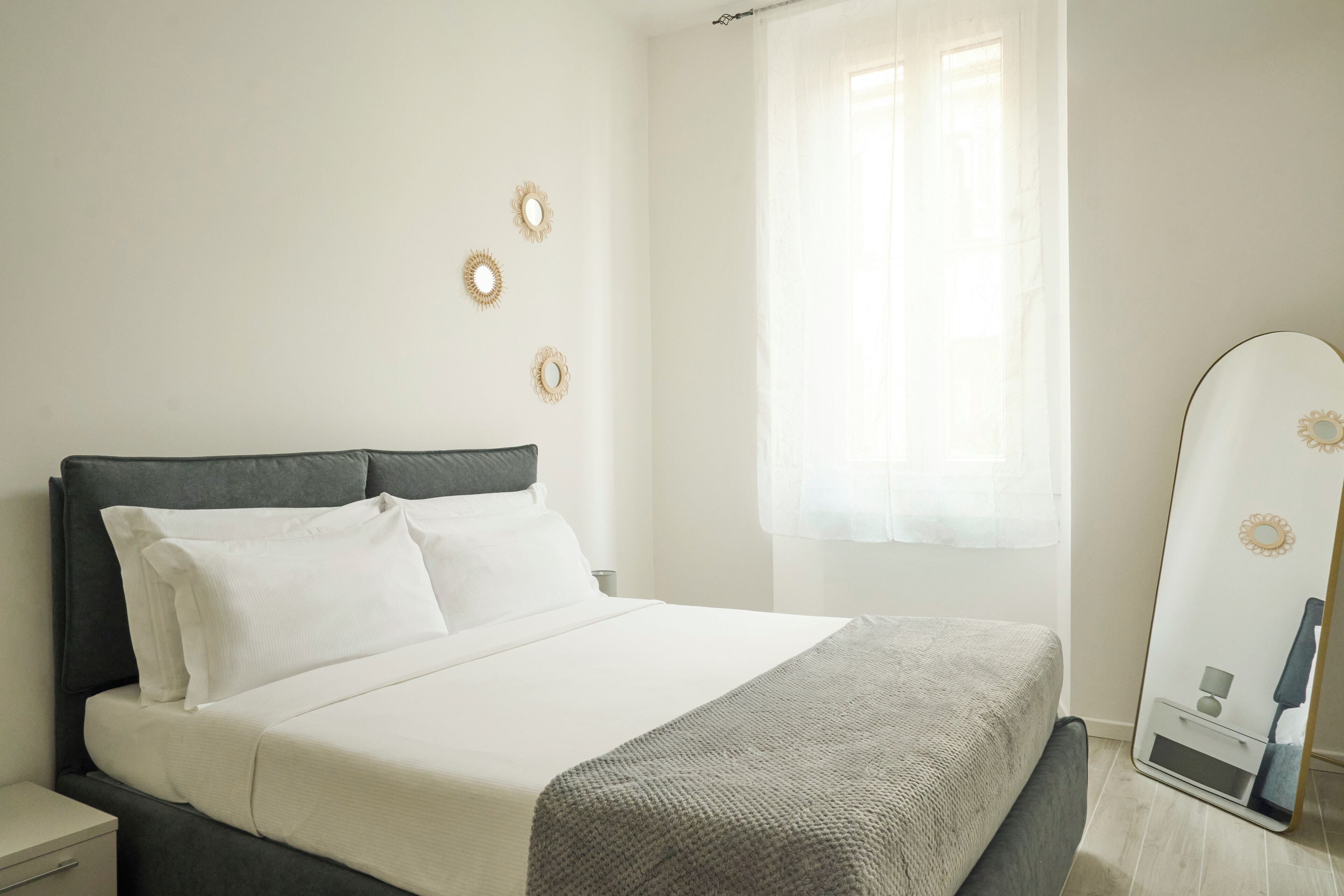 Farneti Small (via Rodolfo Farneti 3  ) | Premium bedding, down duvets, individually decorated