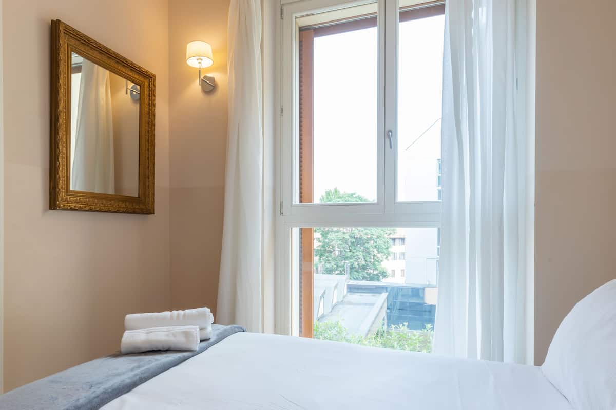 1 chambre, literie de qualité supérieure, couette en duvet d'oie