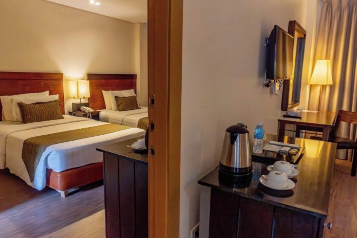Premium bedding, minibar, in-room safe, desk