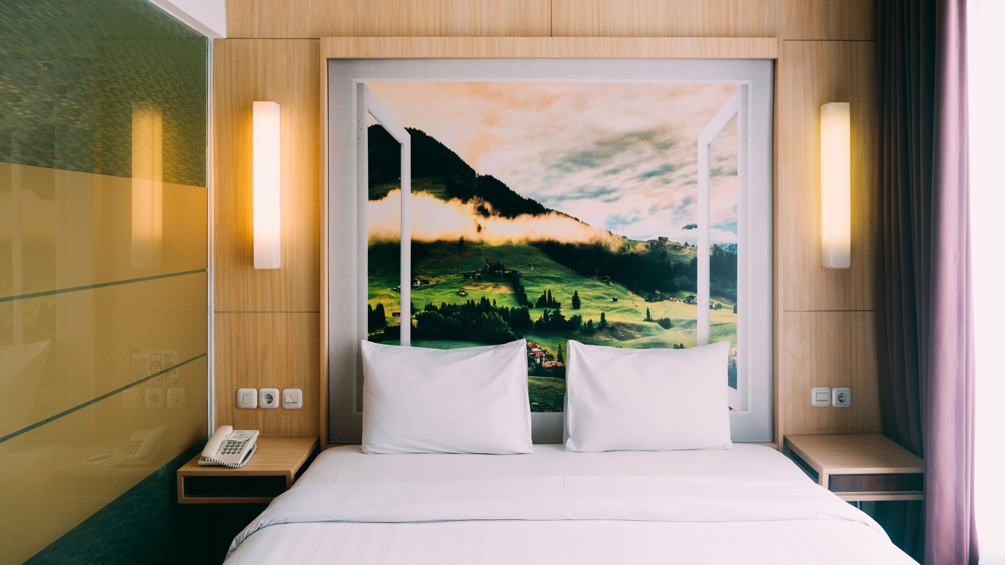 Kamar Superior, 1 Tempat Tidur Queen | Brankas, meja kerja, ruang kerja ramah laptop, dan tirai kedap cahaya