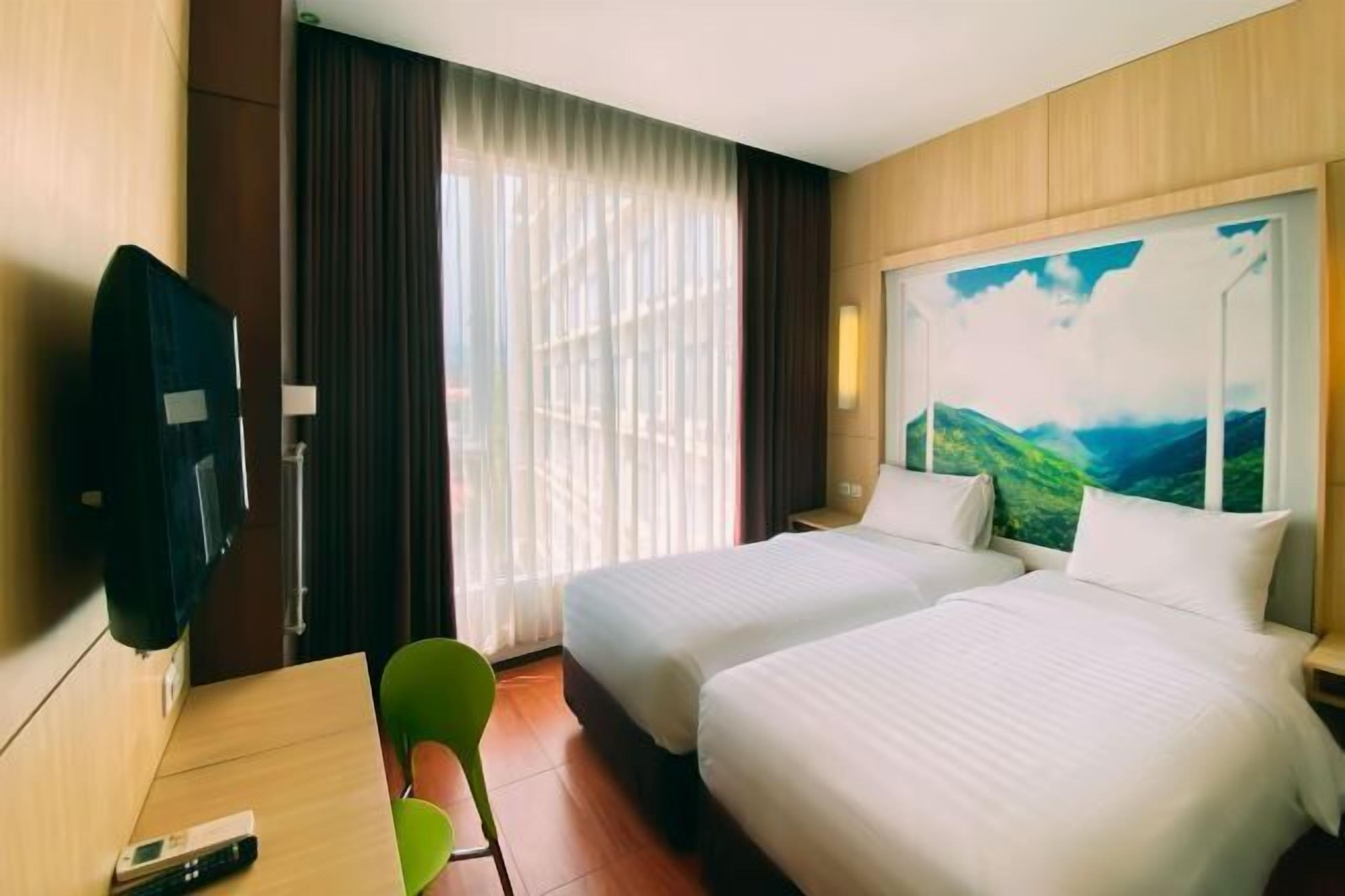 In-room safe, desk, laptop workspace, blackout drapes