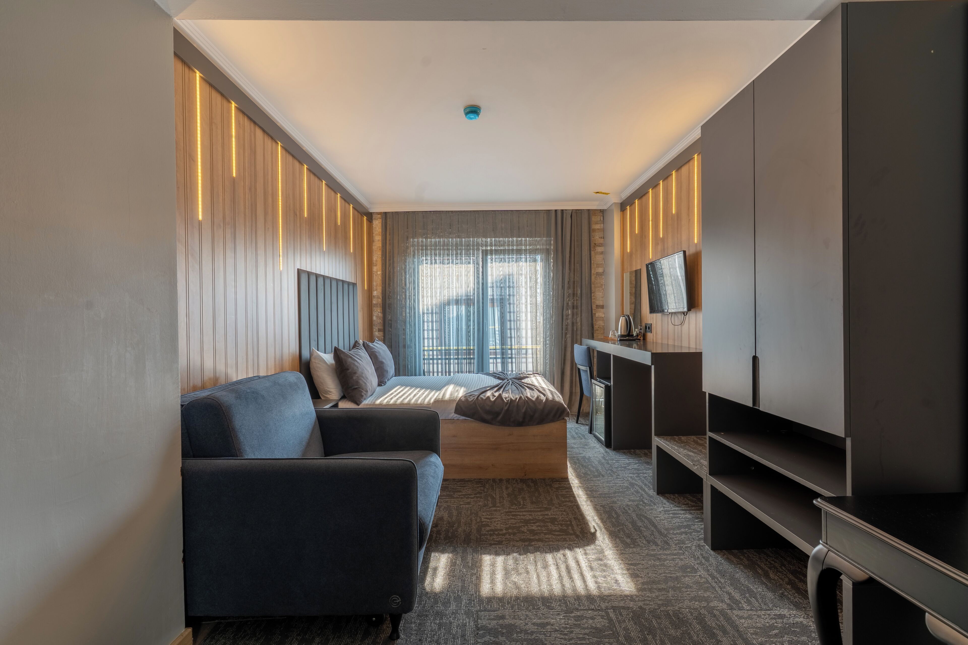 Ropa de cama de alta calidad y minibar 