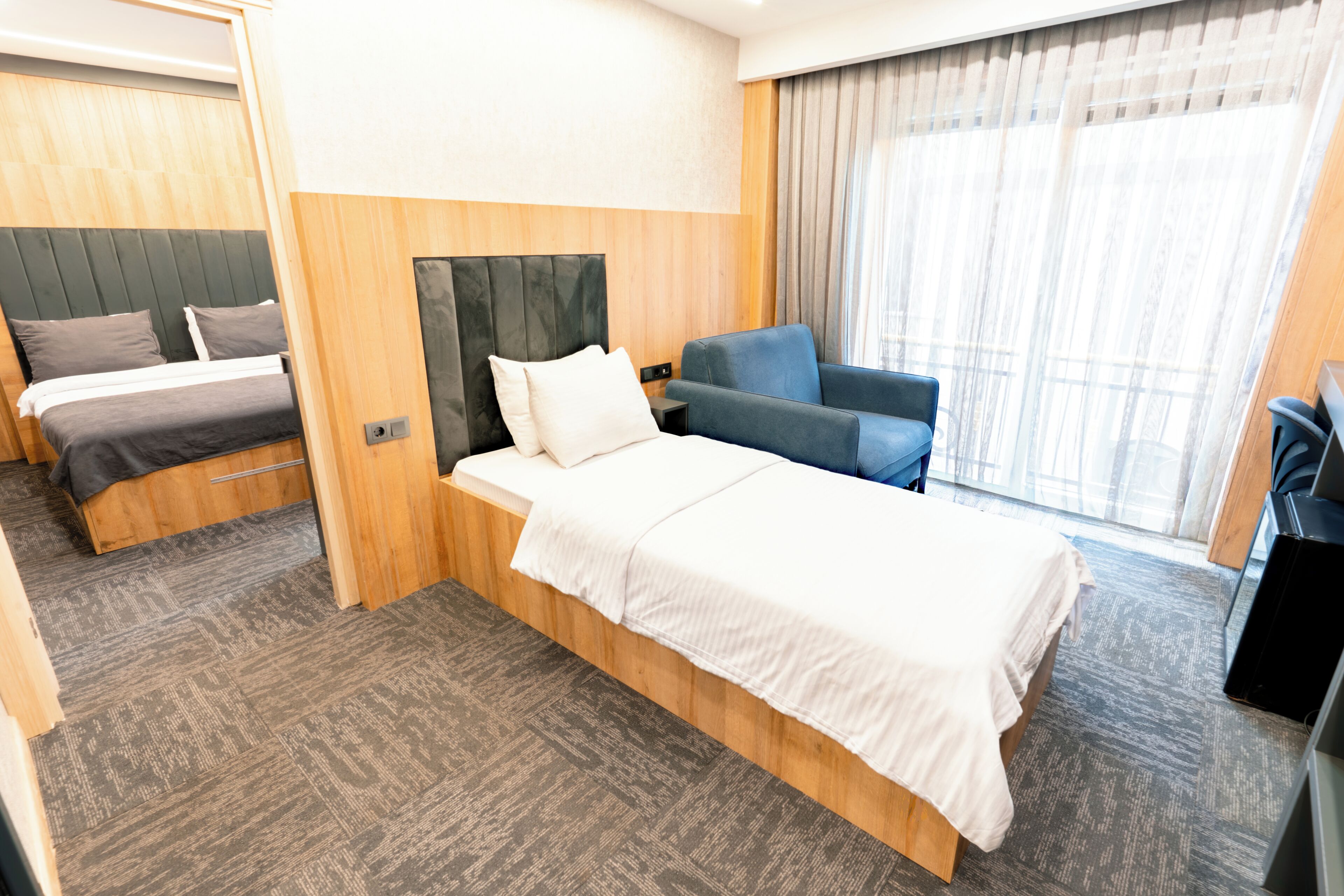 Ropa de cama de alta calidad y minibar 