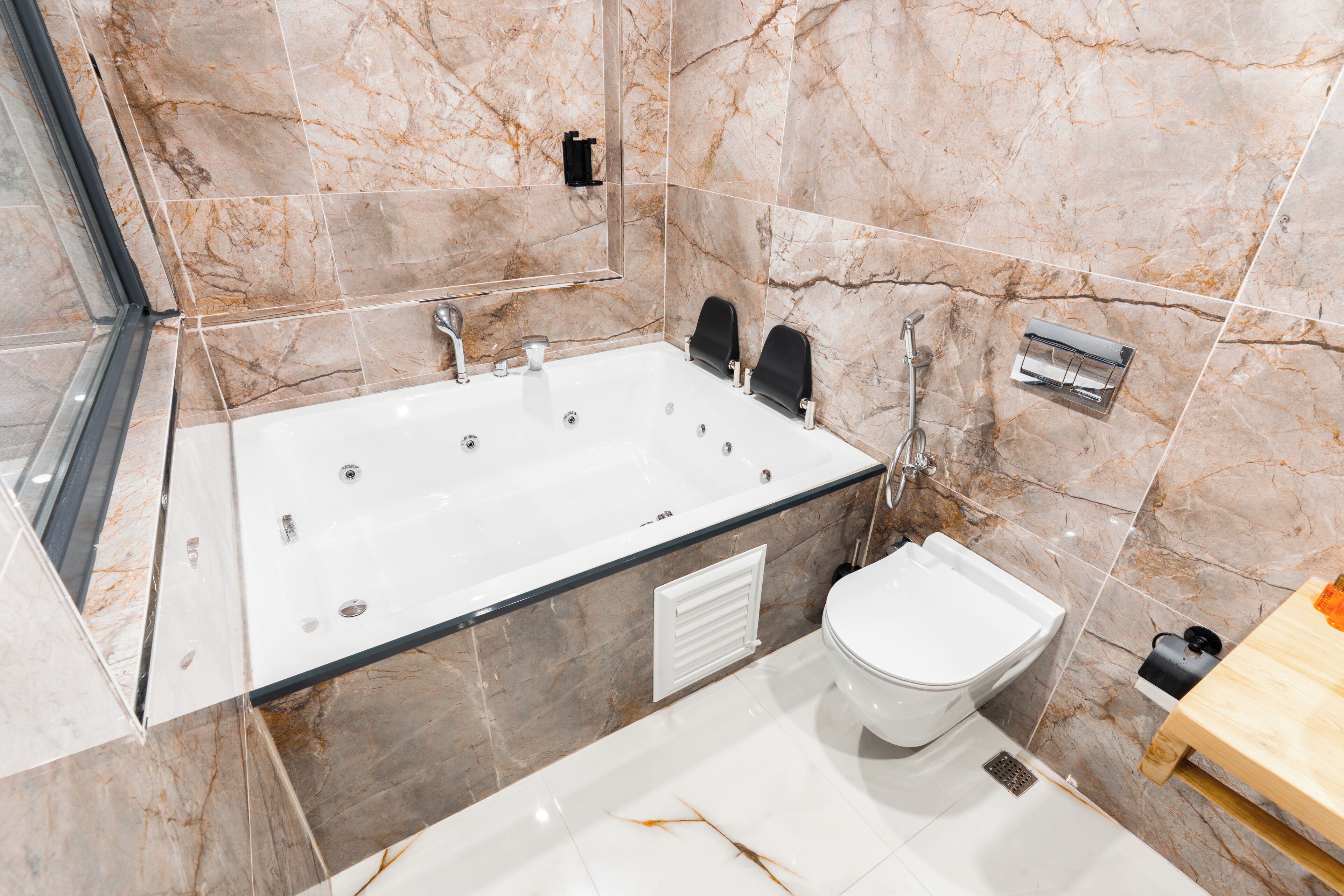 Hair dryer, slippers, bidet, towels