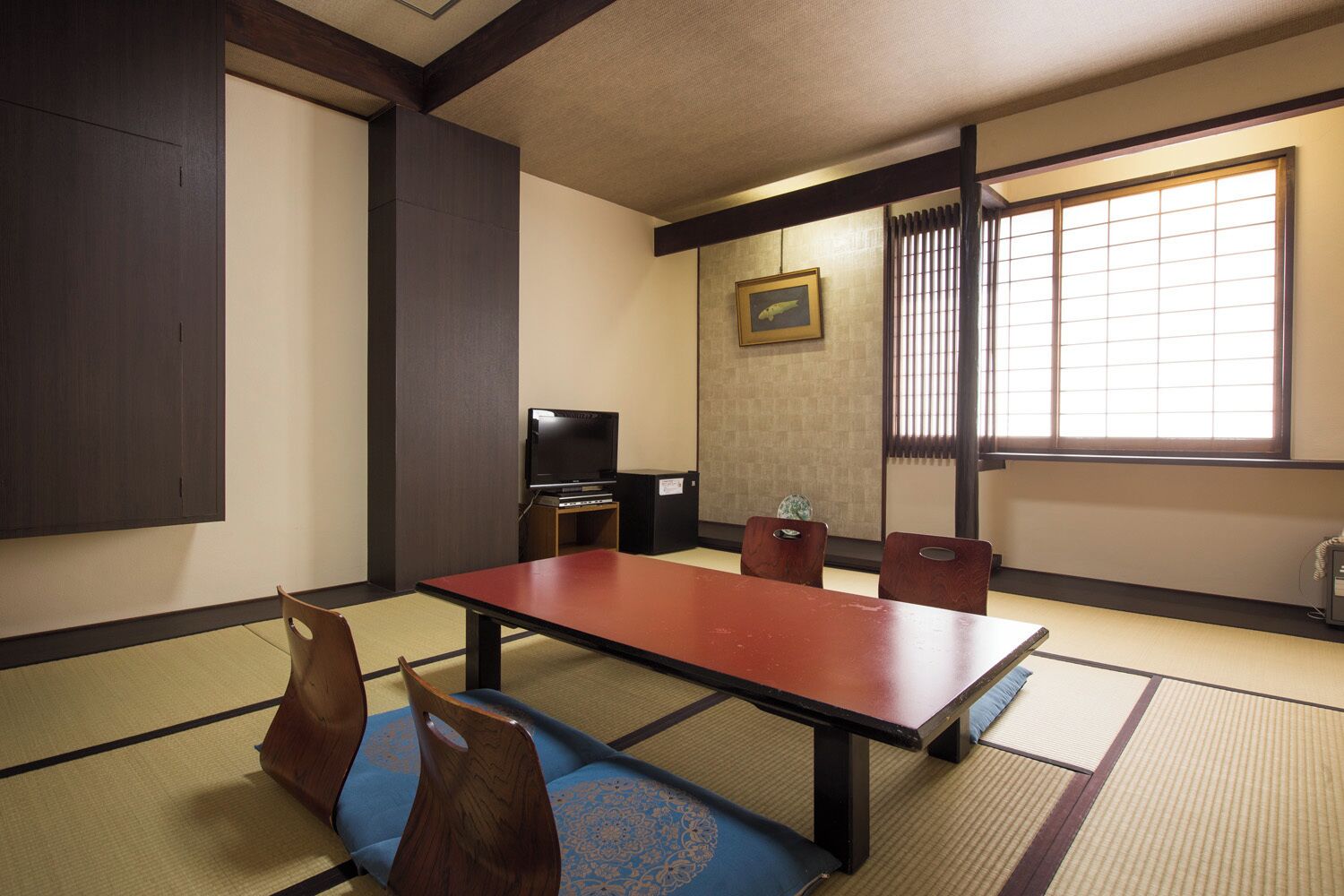 Caja de seguridad en la habitación, escritorio y wifi gratis 