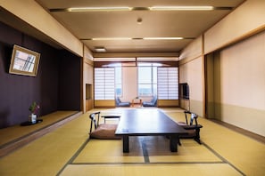 View from room - Hotel New Tsuruta (Beppu)