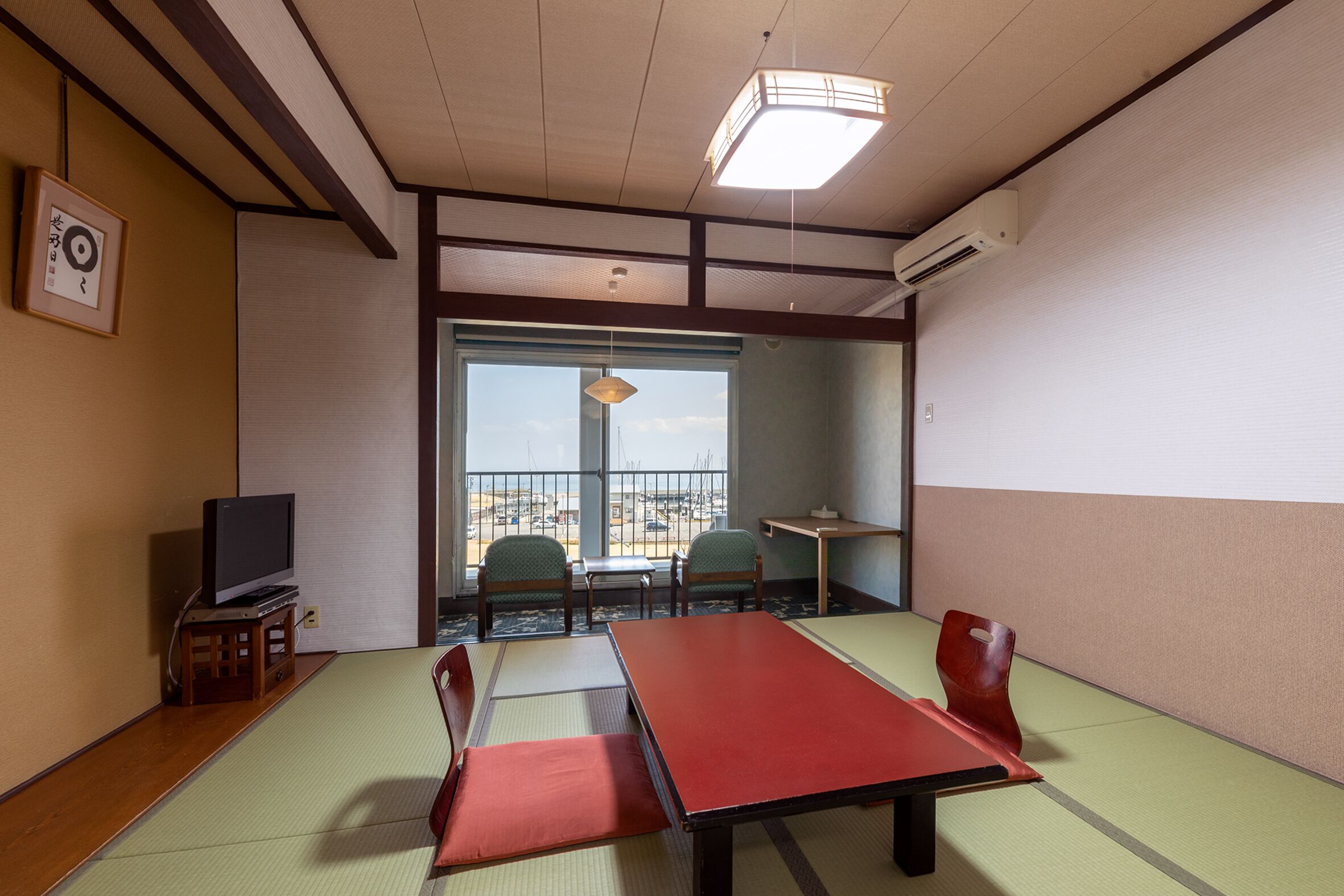 1 bedroom, in-room safe, desk, free wifi