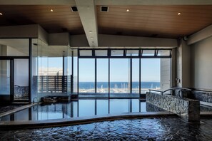 Hot springs - Hotel New Tsuruta (Beppu)