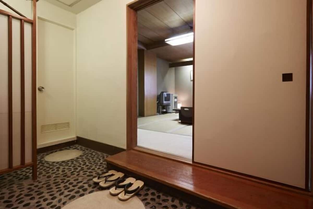 In-room safe, desk, free WiFi, bed sheets