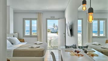 Superior kamer, balkon, gedeeltelijk uitzicht op zee | 1 slaapkamer, luxe beddengoed, een kluis op de kamer