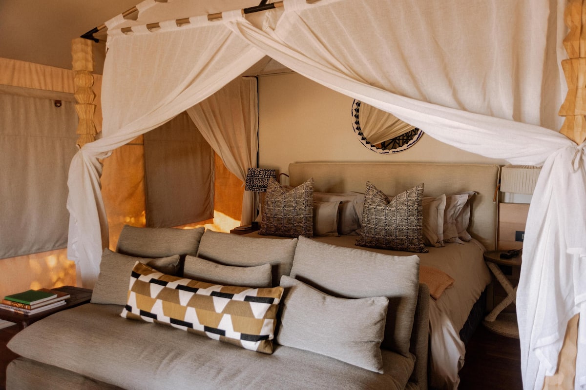 Deluxe Tent (Savute Elephant Lodge) | Premium bedding, free minibar, in-room safe, desk