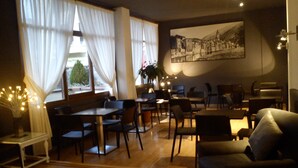 Lounge - Pey Apart Hotel (Sort)