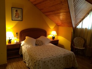 Superior Double Room | Desk, free cribs/infant beds, rollaway beds, free WiFi - Pey Apart Hotel (Sort)