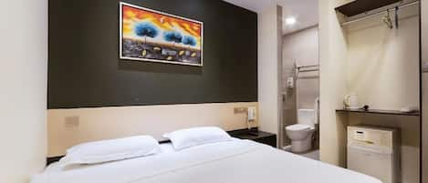 In-room safe, free WiFi, bed sheets