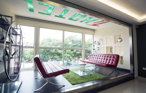 Sala de estar en el lobby