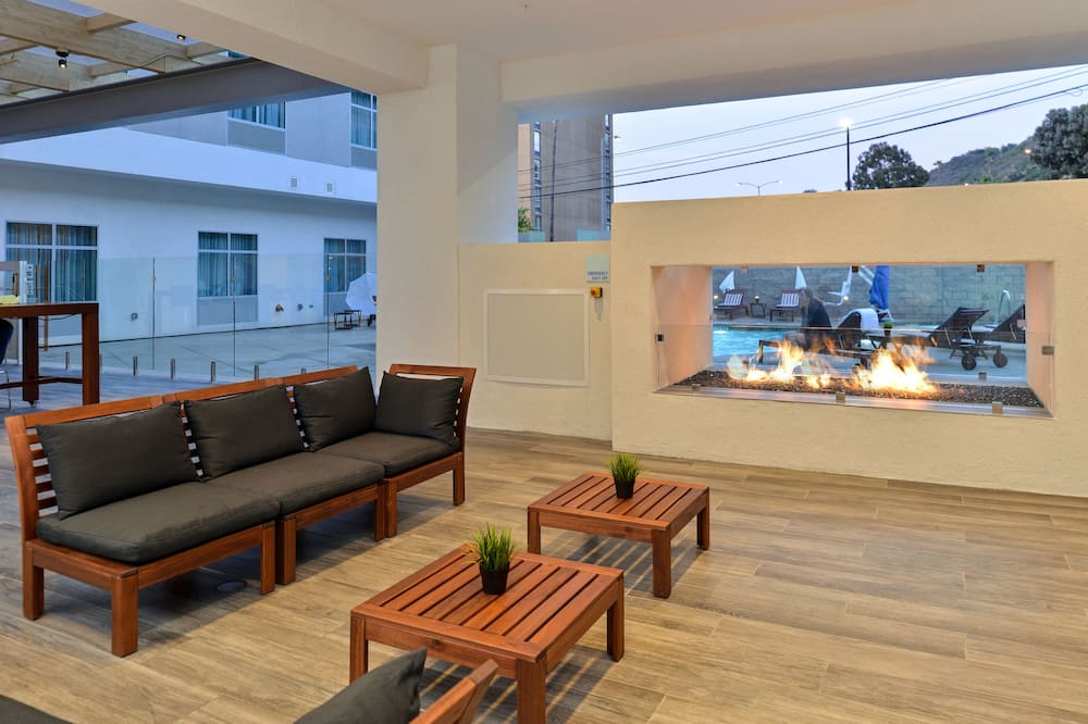 Holiday Inn Express & Suites San Diego - Mission Valley by IHG