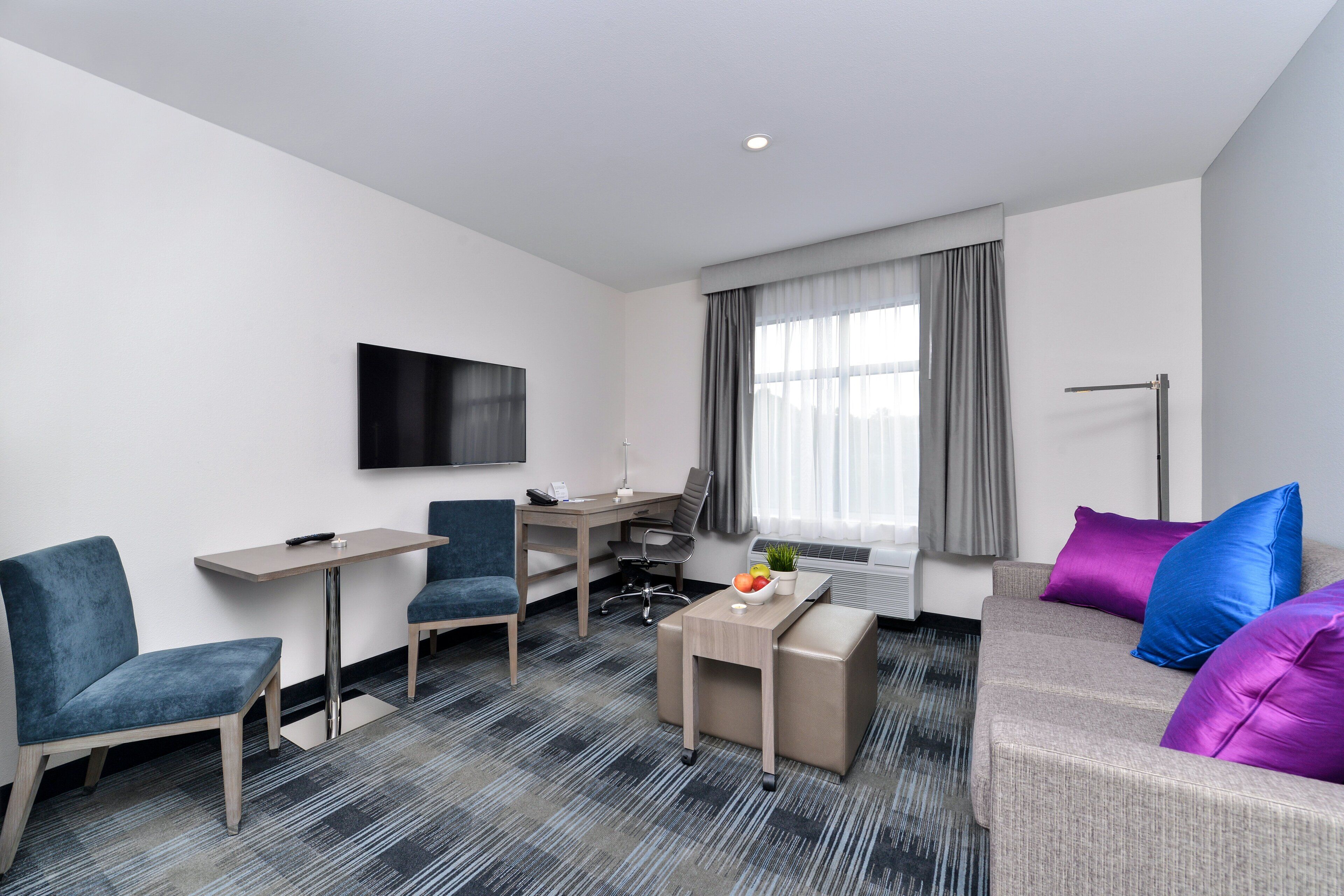 Foto - Holiday Inn Express & Suites San Diego - Mission Valley by IHG