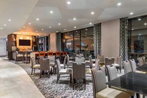 Restaurant - Fairfield Inn & Suites Boston Cambridge (Cambridge)