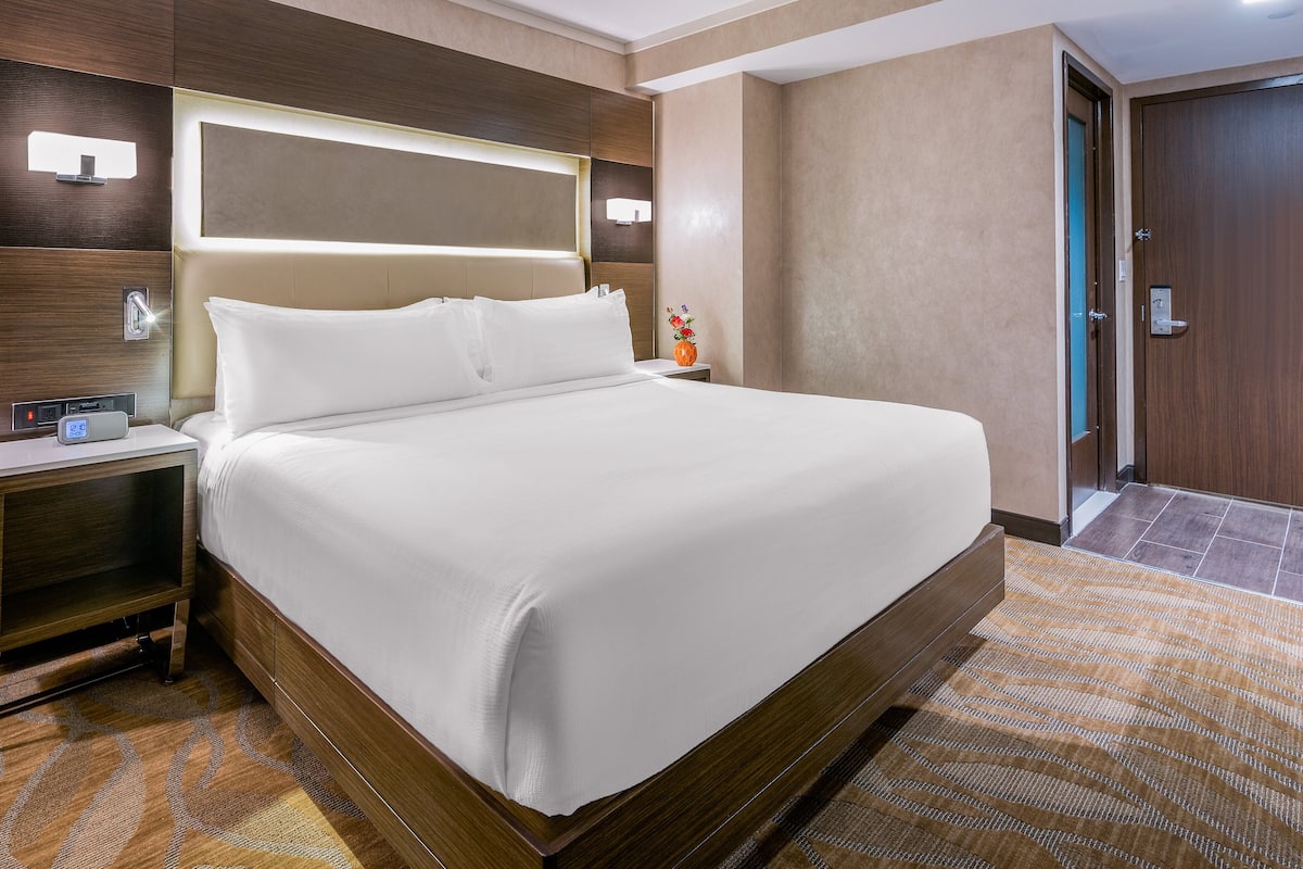 In-room safe, desk, blackout drapes, iron/ironing board