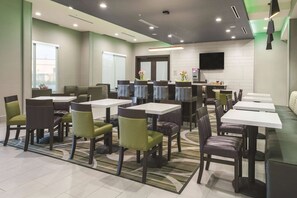 Free continental breakfast