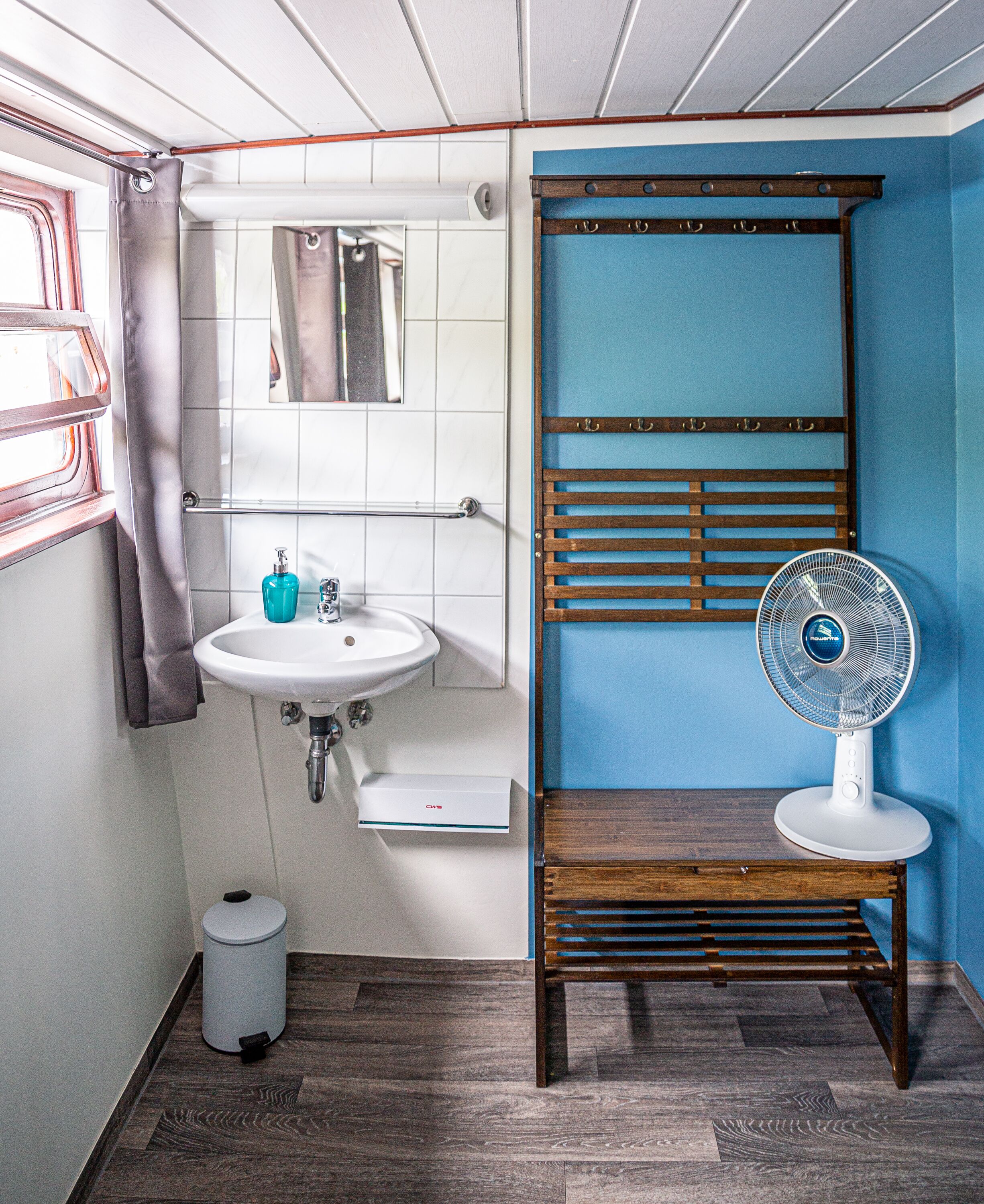 single room, shared bathroom | blackout curtains, free cots/infant beds, travel cot, rollaway beds