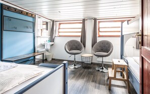 Cortinas blackout, berços grátis, berço de viagem