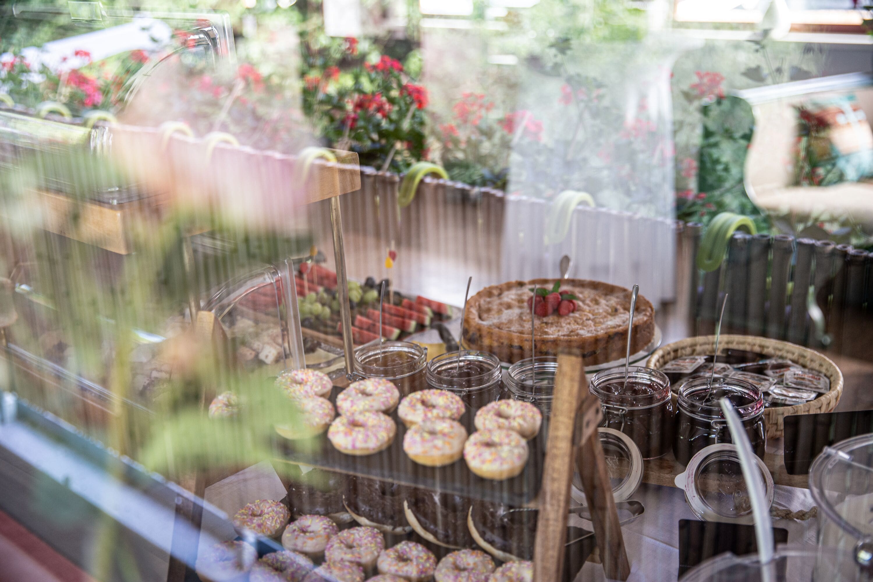 daily buffet breakfast (eur 15.90 per person)