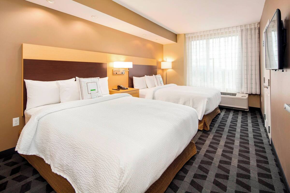 suite, 2 bedrooms, non smoking | pillow-top beds, in-room safe, desk, laptop workspace