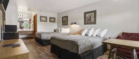 Lodge (Standard Double Queen)