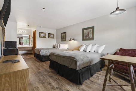 Lodge (Standard Double Queen) | Iron/ironing board, free WiFi, bed sheets