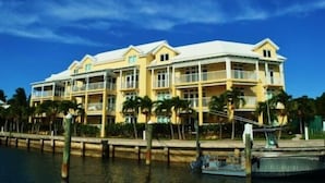 Exterior - Smooth Sailing by Living Easy Abaco (Marsh Harbour)