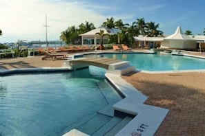 Outdoor pool - Smooth Sailing by Living Easy Abaco (Marsh Harbour)