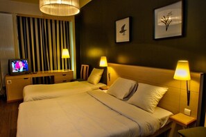 1 bedroom, desk, free WiFi, bed sheets - Hôtel Aviation (Brussels)