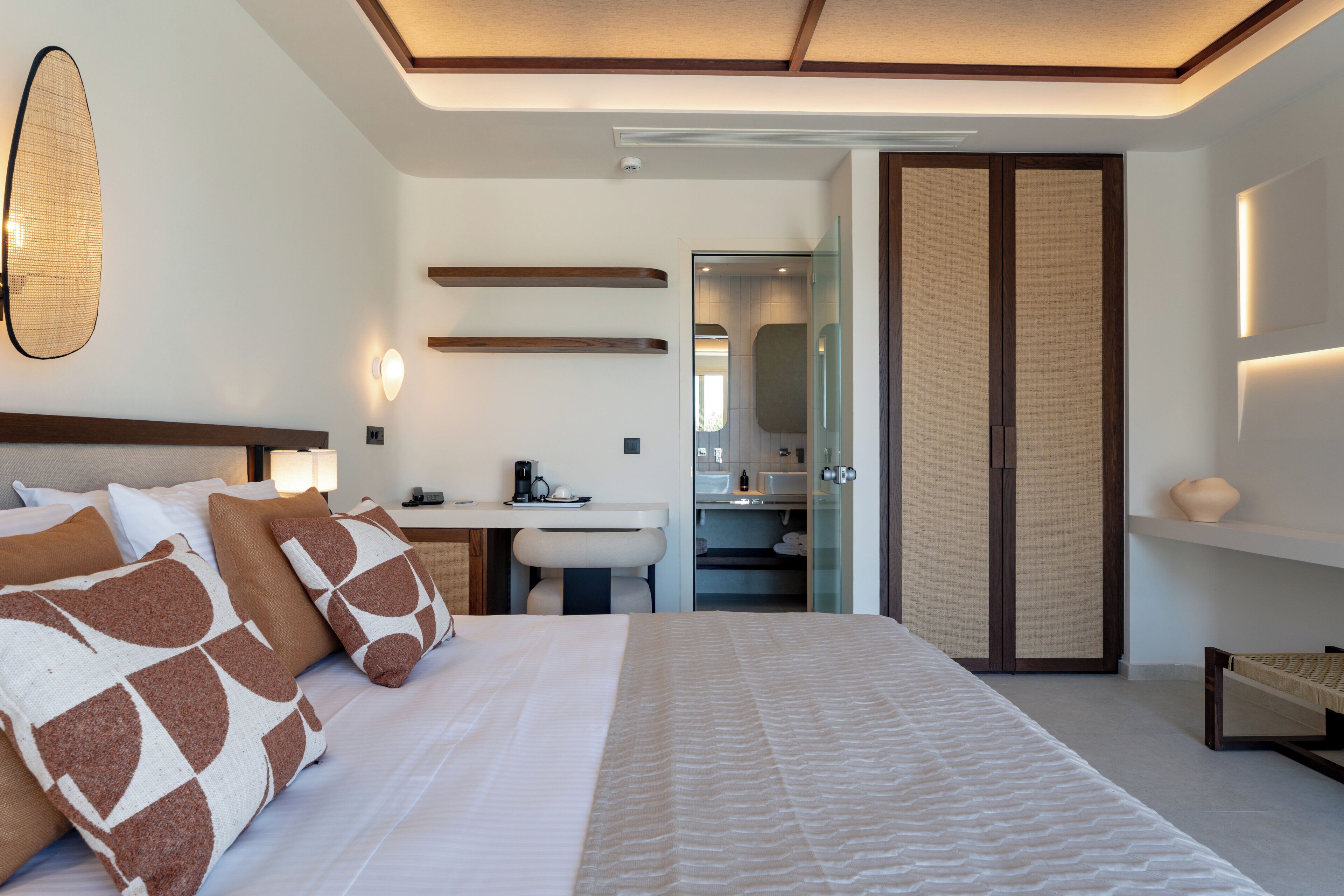 Deluxe Double Room, Private Pool | Bathroom