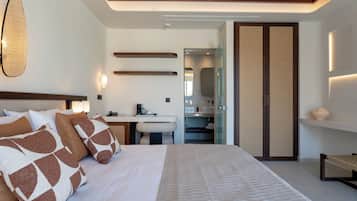 Deluxe Double Room, Private Pool | Bathroom