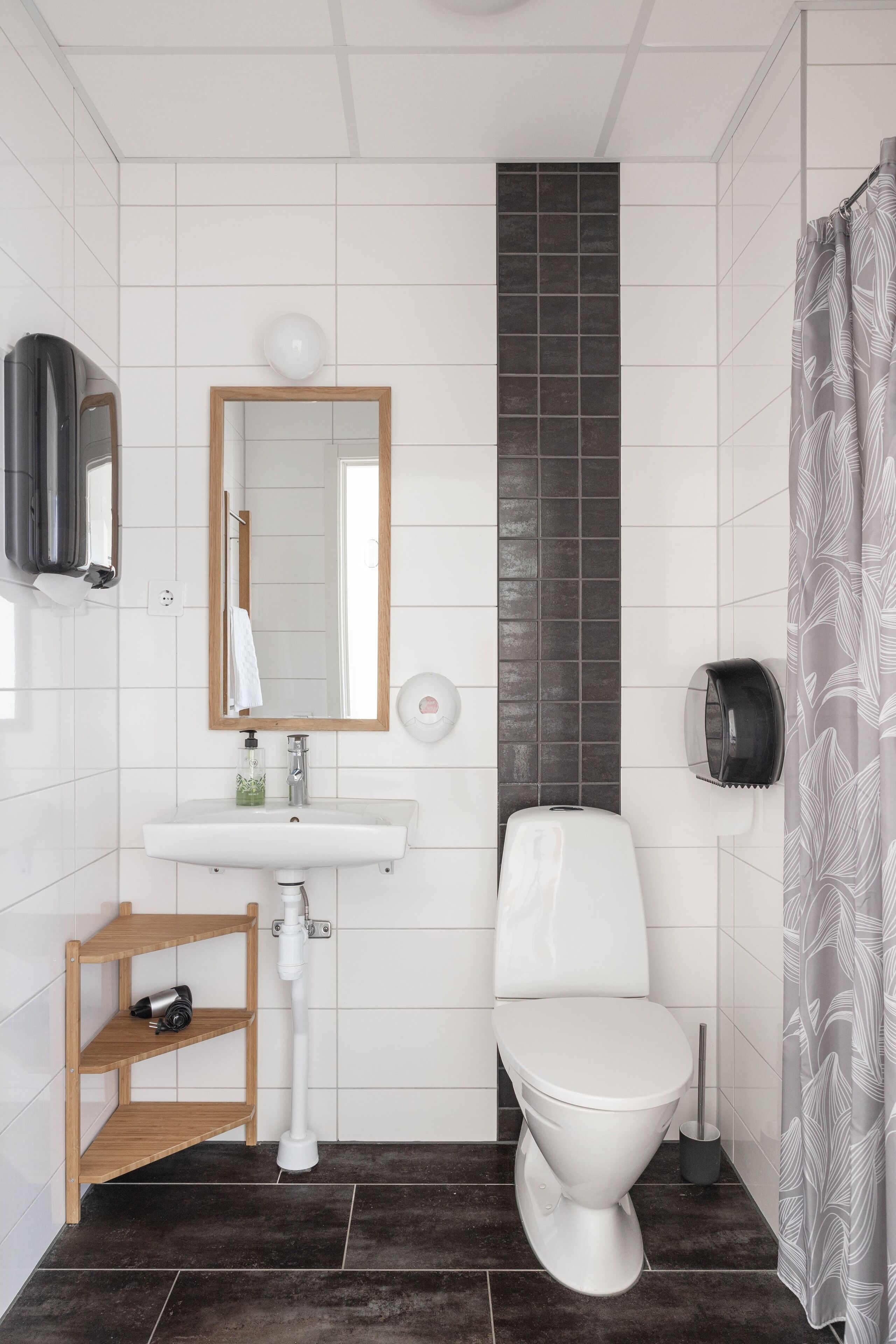 superior double room (no pets) | bathroom | shower, hair dryer, towels