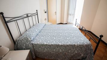 Een kluis op de kamer, gratis wifi, beddengoed