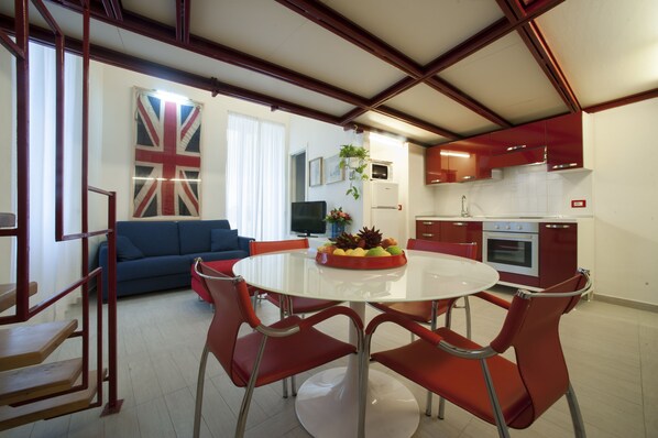 Deluxe Studio | Living room