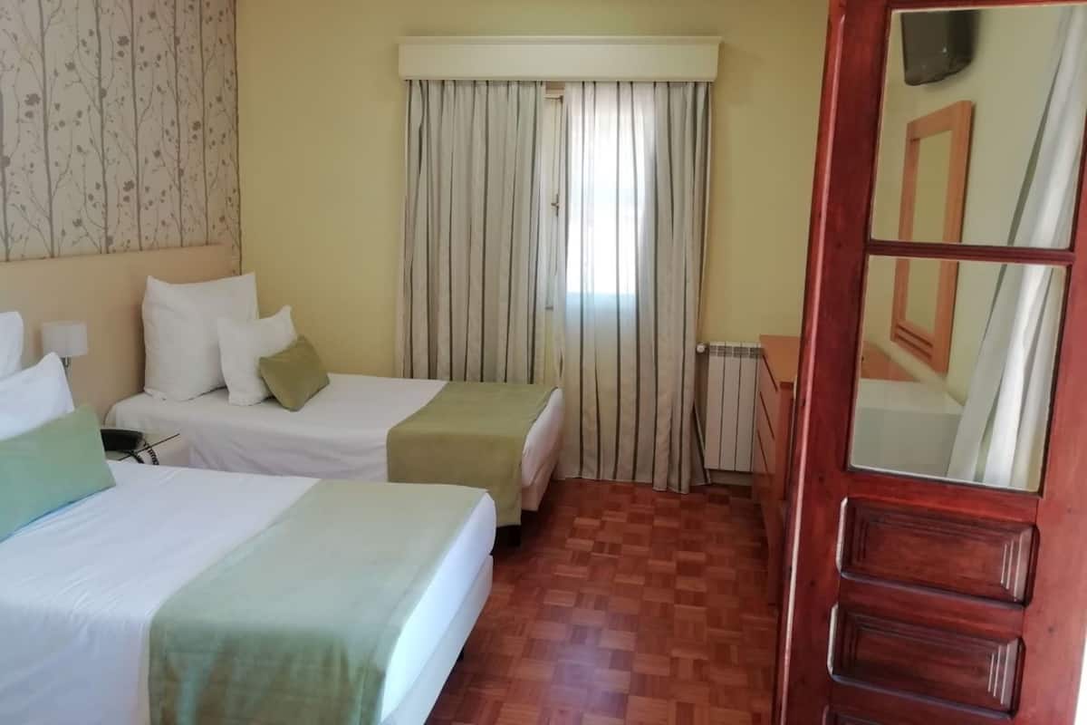 1 bedroom, blackout curtains, free WiFi, bed sheets