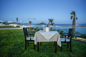 Se sirven desayunos y almuerzos, cocina internacional