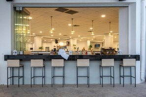 Bar (en la propiedad)