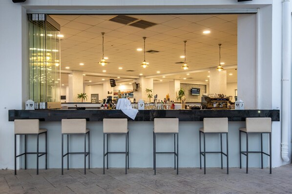 Bar (on property) - Royal Bay (Kos)