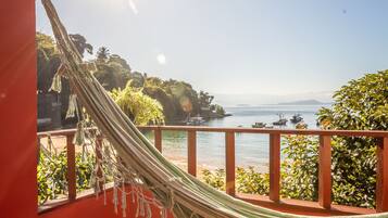 Suite, strandutsikt | Terrasse/patio