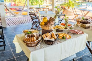 Desayuno buffet incluido todos los días 