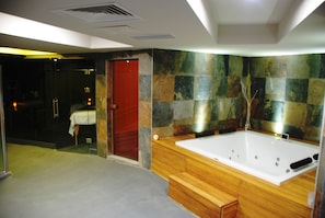 Indoor spa tub - Check Inn Hotel Ankara (Ankara)