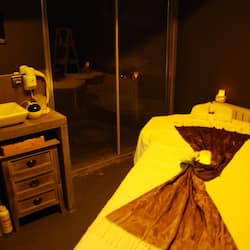 Sauna, steam room, Turkish bath/hammam, aromatherapy, hot stone massages