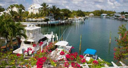 Rumrunners Villa by Living Easy Abaco