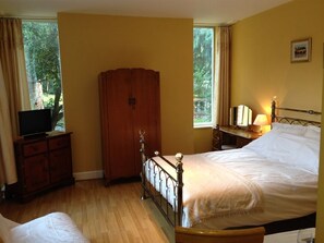 Studio, Private Bathroom, Garden View (GroundFloor-Self catering) | 1 bedroom - Thornleigh (Chester)