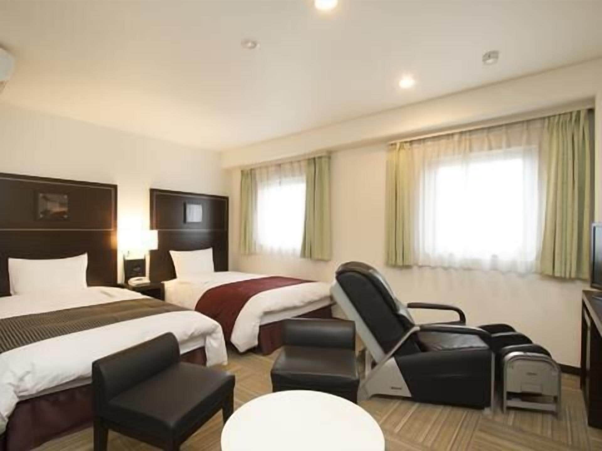 Desk, blackout curtains, iron/ironing board, free WiFi